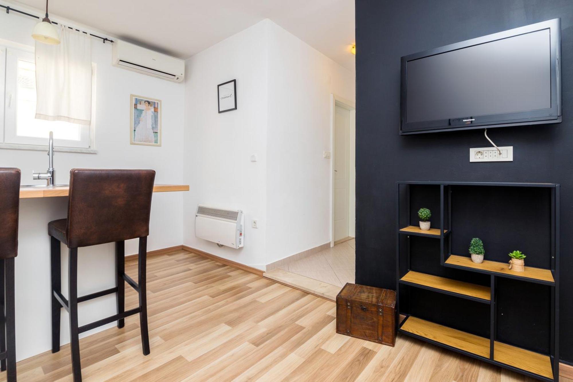 Apartment M&a