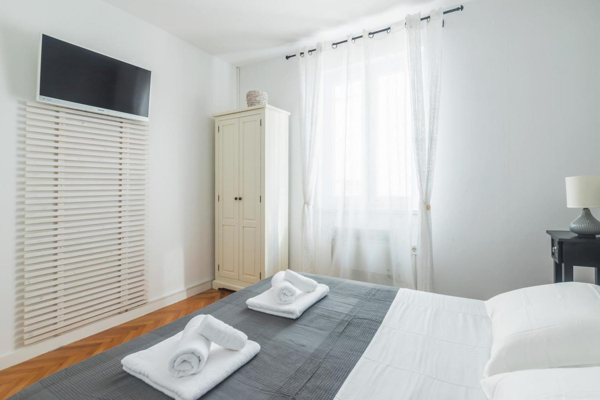 Apartment M&a